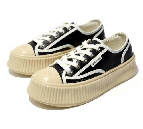 Chanel Biscuit Platform Sneakers Black Berge