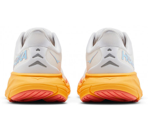 HOKA Arahi 6 Nimbus Cloud Orange