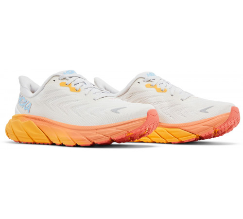 HOKA Arahi 6 Nimbus Cloud Orange