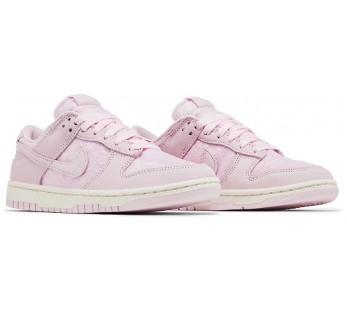 Кроссовки Nike Dunk Low Lace Pack Regal Pink