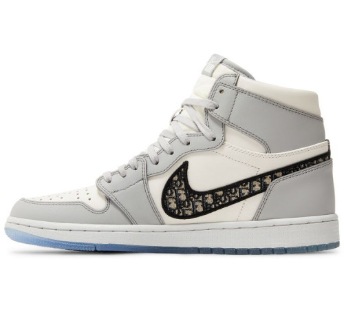 Кроссовки Dior x Air Jordan 1 High
