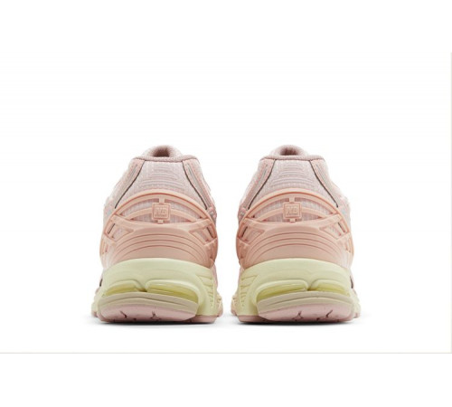 Кроссовки New Balance 1906U Lunar New Year Shell Pink