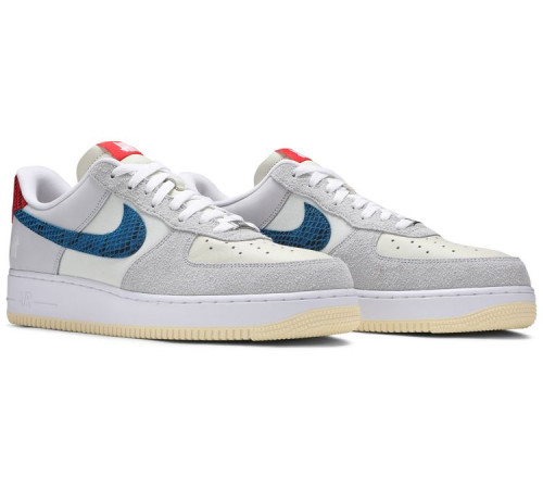 Undefeated x Nike Air Force 1 Low 5 On It