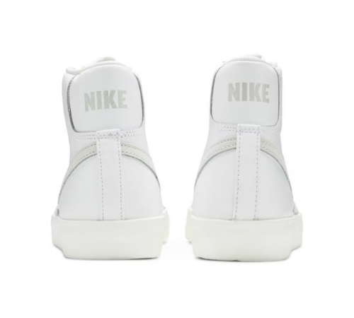 Кроссовки Nike Blazer Mid 77 Vintage Light Bone